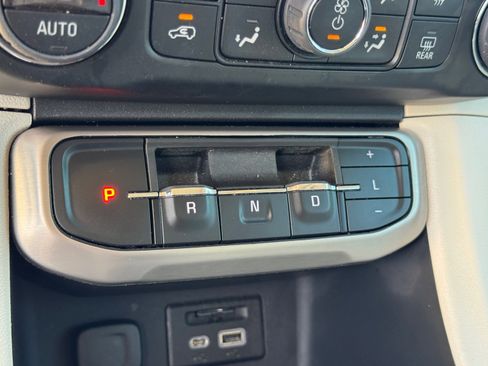 Used 2023 GMC Acadia Denali w/ Denali Ultimate Package image 29