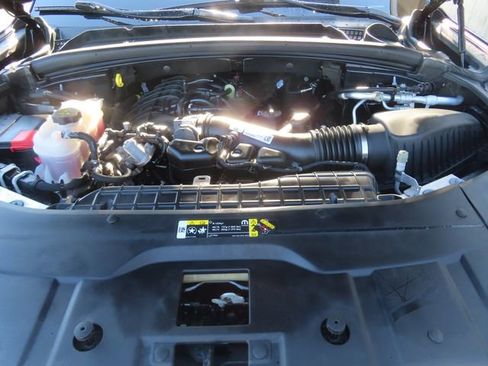 Used 2023 Jeep Grand Cherokee Limited w/ Trailer Tow Prep Group (B) AWD/4WD image 14