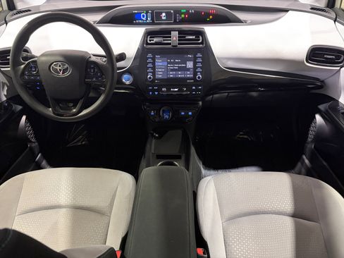 Used 2022 Toyota Prius LE AWD/4WD image 23
