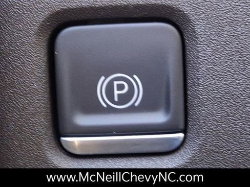 Used 2022 GMC Sierra 1500 SLT w/ SLT Convenience Package image 24