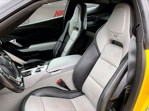 Used 2019 Chevrolet Corvette Z06 RWD image 21