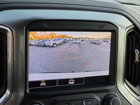 Used 2021 Chevrolet Silverado 1500 LT Trail Boss w/ Convenience Package II image 13