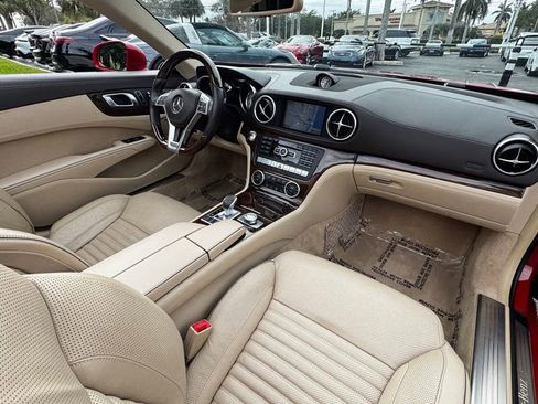 Used 2013 Mercedes-Benz SL 550 image 18