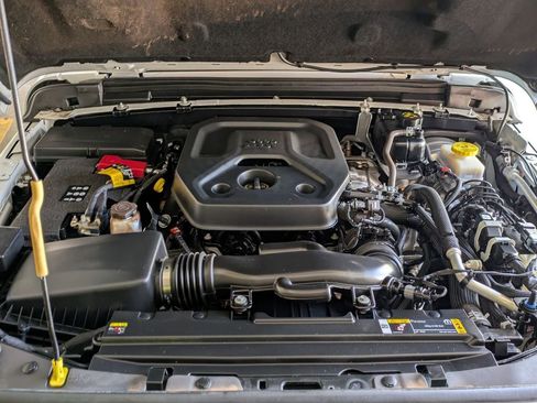 Used 2023 Jeep Wrangler Unlimited Rubicon AWD/4WD image 30