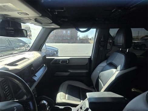 Certified 2023 Ford Bronco Wildtrak image 3