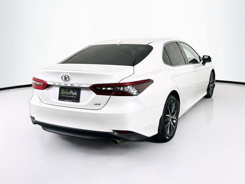Used 2023 Toyota Camry XLE image 9