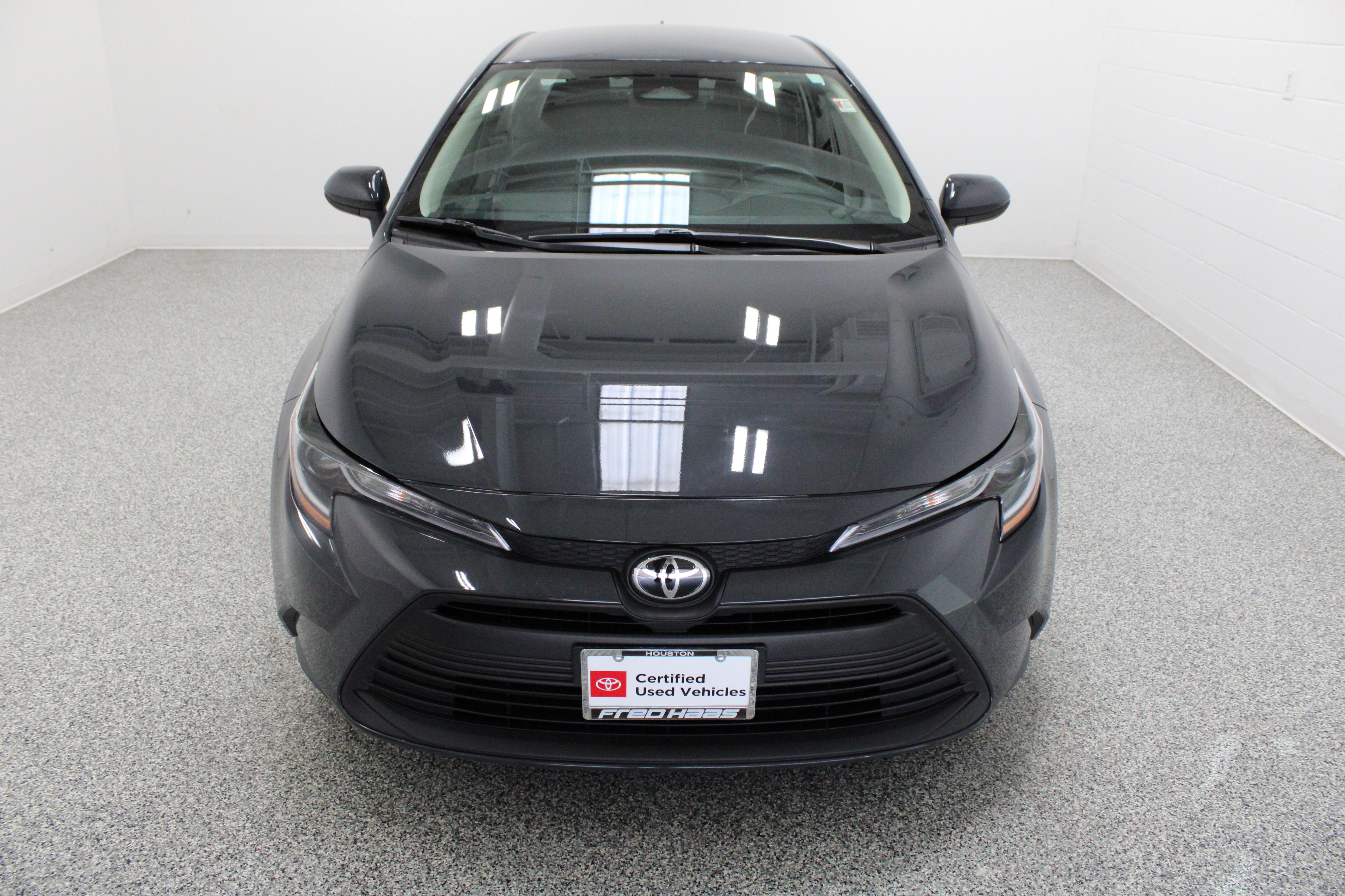 Certified 2026 Toyota Corolla LE FWD image 3