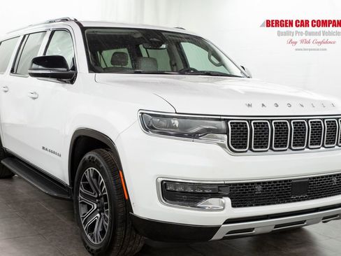 Used 2024 Jeep Wagoneer L Series II image 1