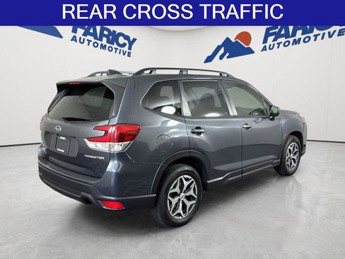 Used 2022 Subaru Forester Premium AWD/4WD image 5