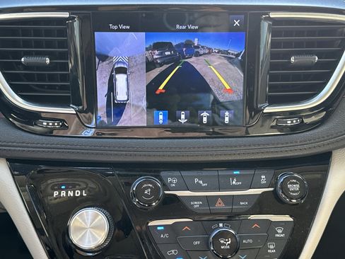 Used 2017 Chrysler Pacifica Limited w/ Advanced Safetytec Group image 21