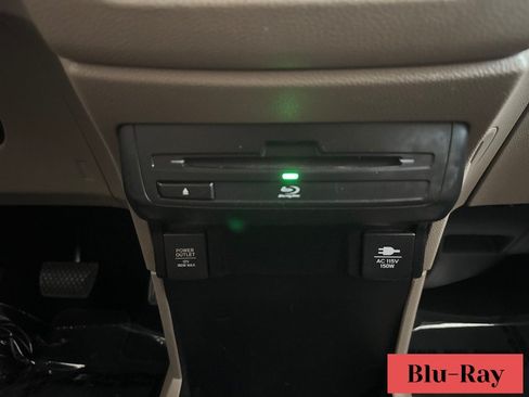 Used 2018 Honda Odyssey Touring image 21