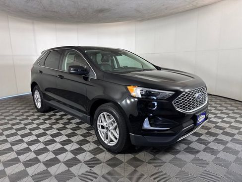 Used 2023 Ford Edge SEL AWD/4WD image 3