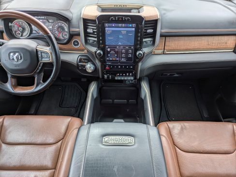 Used 2022 RAM 1500 Limited image 9