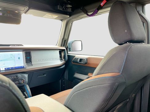 Used 2023 Ford Bronco Outer Banks image 18