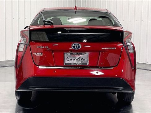 Used 2017 Toyota Prius Four w/ Advanced Technology Package FWD image 4