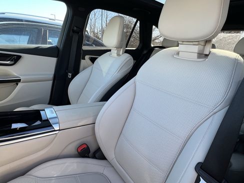 Certified 2025 Mercedes-Benz GLC 300 300 image 16