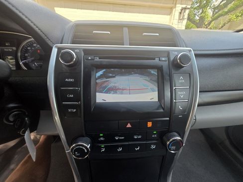 Used 2017 Toyota Camry LE image 20