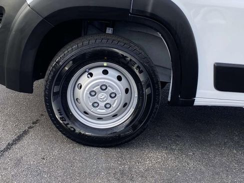 New 2024 RAM ProMaster 2500 w/ Convenience Group image 9