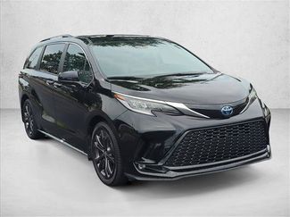 Used 2024 Toyota Sienna XSE w/ XSE Plus Package FWD video 3