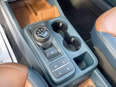 Used 2023 Ford Maverick Lariat w/ Lariat Luxury Package image 16