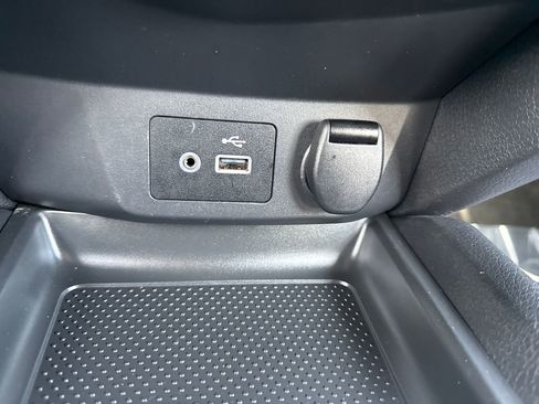 Used 2020 Nissan Rogue S image 22