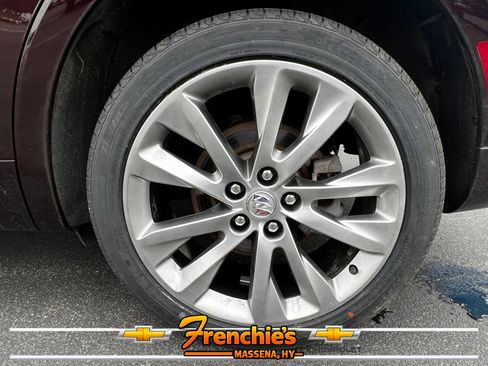 Used 2023 Buick Envision Avenir AWD/4WD image 7