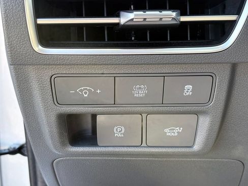 Used 2025 Hyundai Sonata Limited FWD image 23