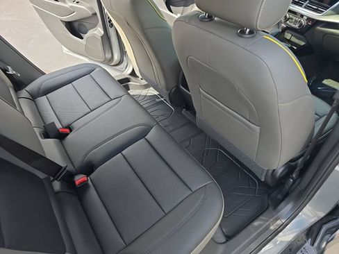 New 2026 Chevrolet Trax ACTIV w/ Sunroof Package FWD image 12