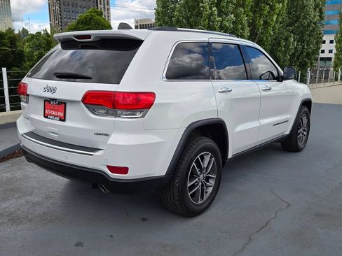 Used 2018 Jeep Grand Cherokee Limited AWD/4WD image 4