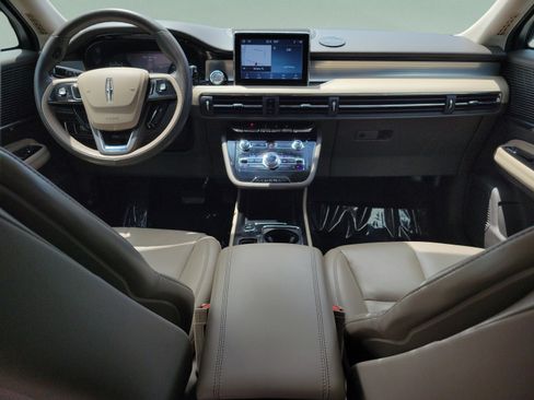 Used 2021 Lincoln Corsair FWD w/ Convenience Package image 12