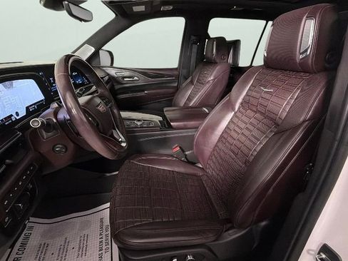Certified 2021 Cadillac Escalade Sport Platinum AWD/4WD image 17