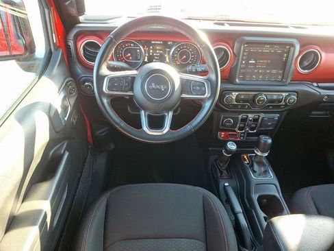 Used 2022 Jeep Wrangler Unlimited Rubicon AWD/4WD image 11