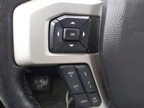 Used 2019 Ford F150 Lariat w/ Equipment Group 502A Luxury AWD/4WD image 19