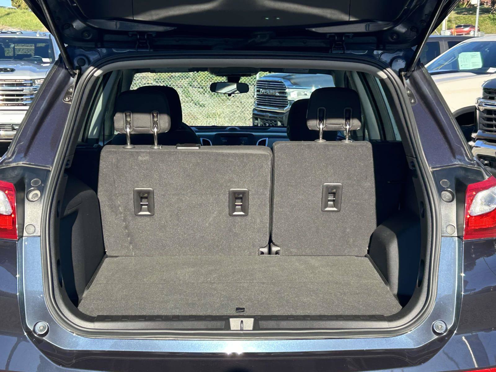 Used 2018 Chevrolet Equinox LS FWD image 11