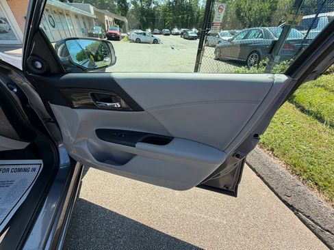 Used 2016 Honda Accord EX-L image 14