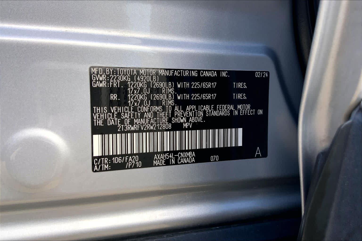 Used 2024 Toyota RAV4 XLE AWD/4WD image 36