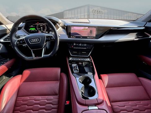 Used 2024 Audi RS e-tron GT w/ Carbon Performance Package AWD/4WD image 9
