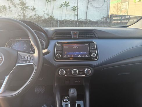 Used 2025 Nissan Versa SV FWD image 17