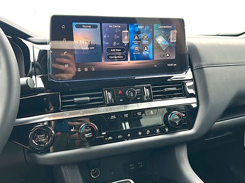 New 2026 Nissan Pathfinder SL FWD image 22