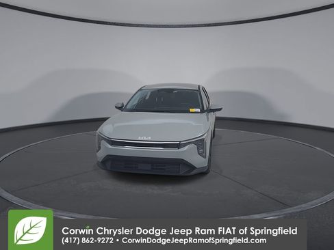 Used 2025 Kia K4 FWD image 7