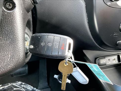Used 2018 Kia Soul + FWD image 35