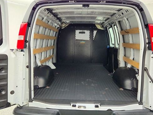 Used 2025 GMC Savana 2500 w/ Driver Convenience Package RWD image 17