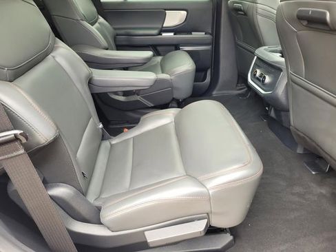Used 2025 Ford Expedition Active RWD image 13