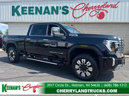 Used 2025 GMC Sierra 2500 Denali AWD/4WD image 1
