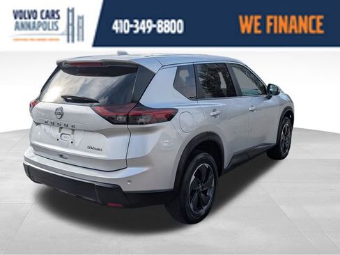 Used 2024 Nissan Rogue SV AWD/4WD image 7