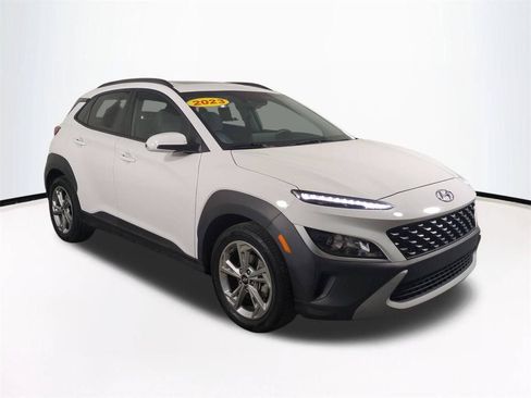 Used 2023 Hyundai Kona SEL w/ Convenience Package FWD image 2