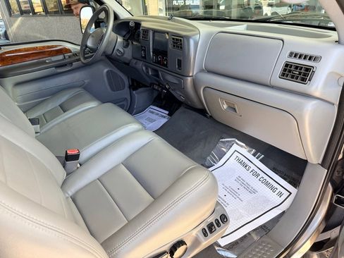 Used 2002 Ford F350 Lariat image 19