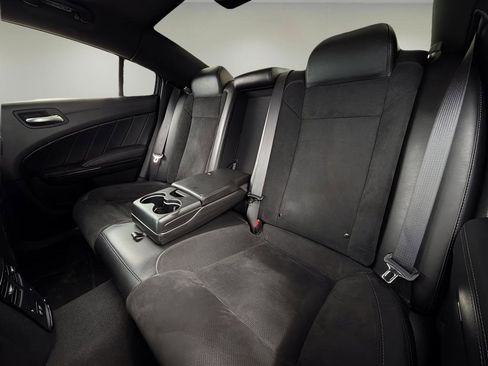 Used 2022 Dodge Charger R/T w/ Plus Group RWD image 21