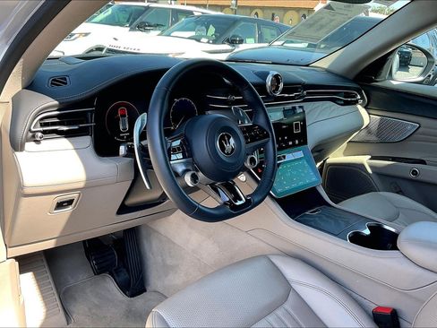 Used 2023 Maserati Grecale GT AWD/4WD image 17