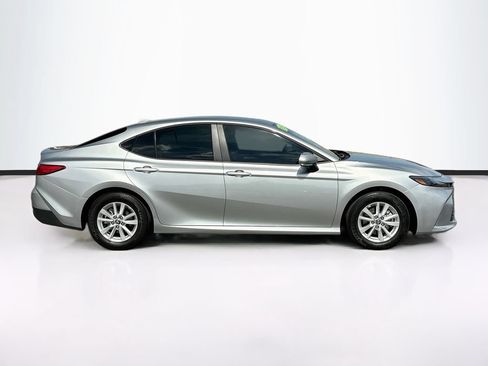 Used 2026 Toyota Camry LE FWD image 4
